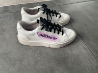 Adidas Sleek Sneaker 42 Plateauabsatz lila, violett, weiß Lack Nordrhein-Westfalen - Rees Vorschau