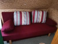 Zu verschenken! Schlafcouch bordeaux mit Kissen Nordrhein-Westfalen - Bad Driburg Vorschau