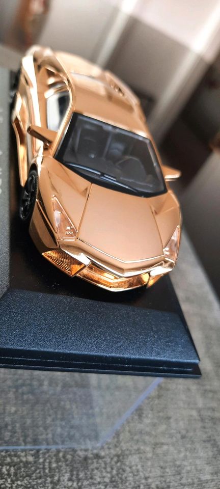 Lamborghini Reventon 1/43 VERGOLDETT in Mühlacker