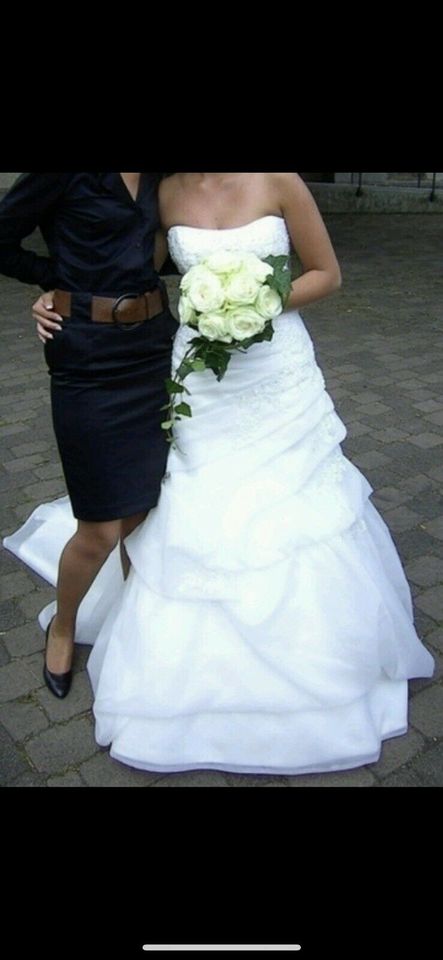 Hochzeitskleid Brautkleid in Marsberg