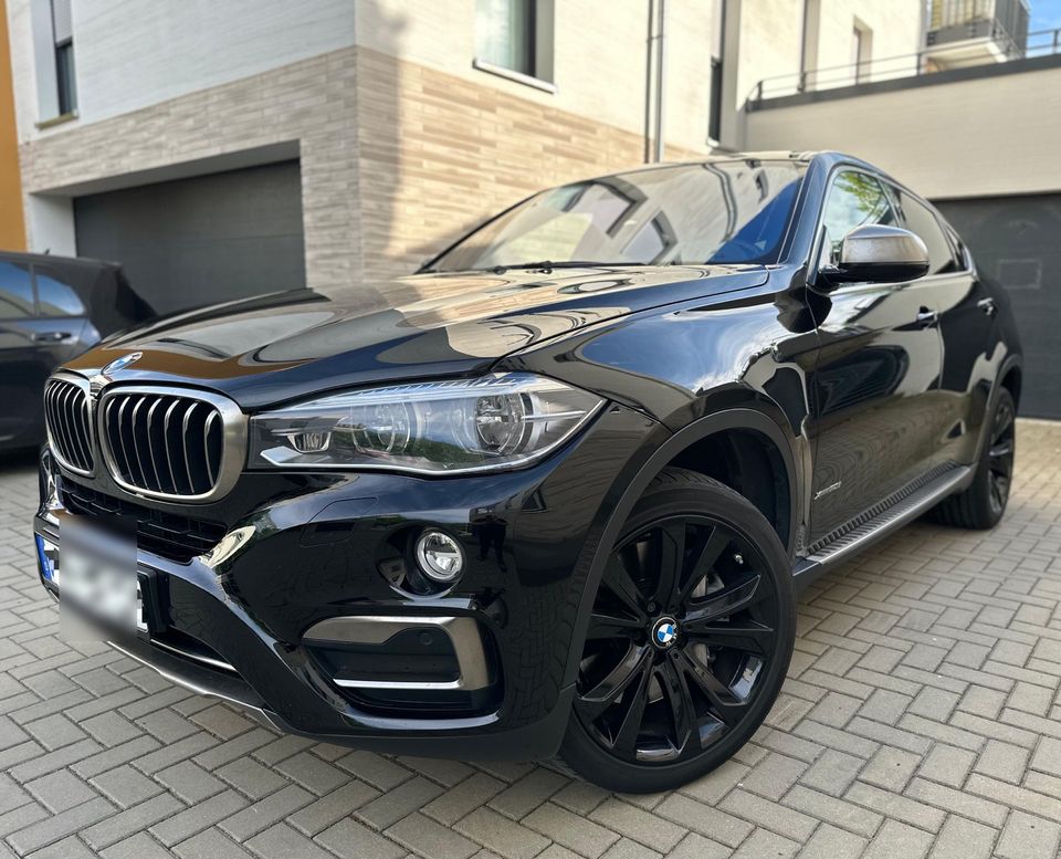 BMW X6 50i 449PS  xDrive *Scheckheftgepflegt* * EURO 6 * in Uslar