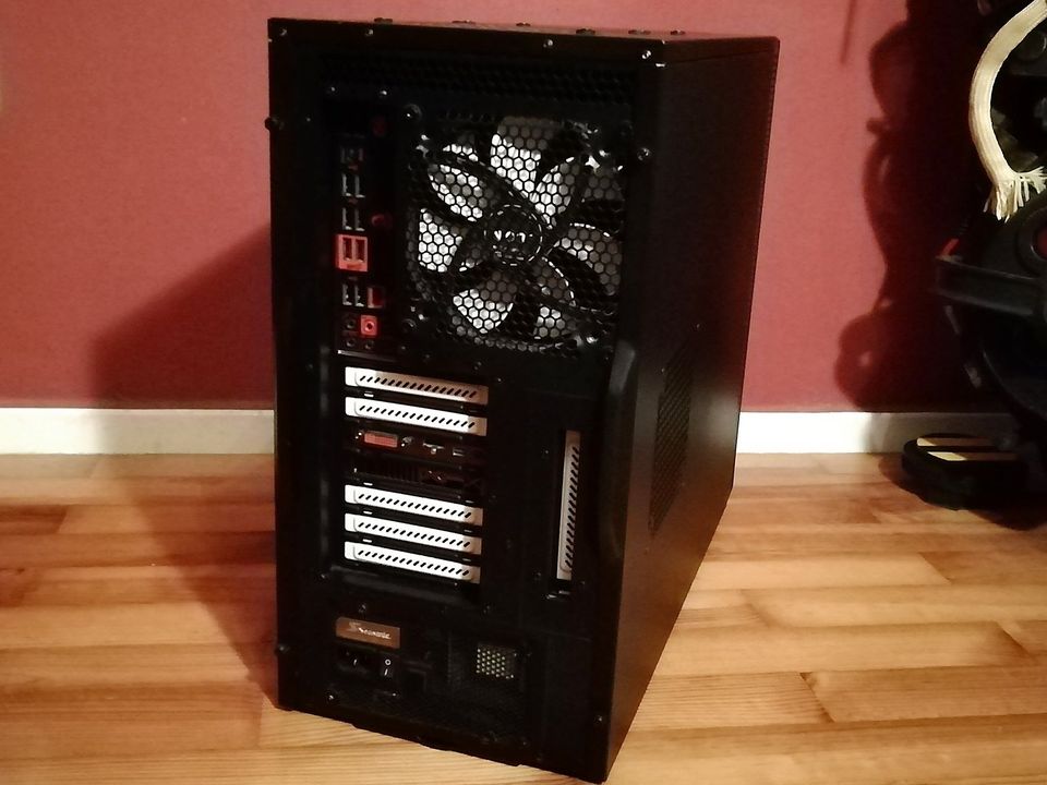 AMD FX8 4,2Ghz, HD7970, 16GB RAM, 256GB SSD, Wakü, Fractal R4 in Hasselroth