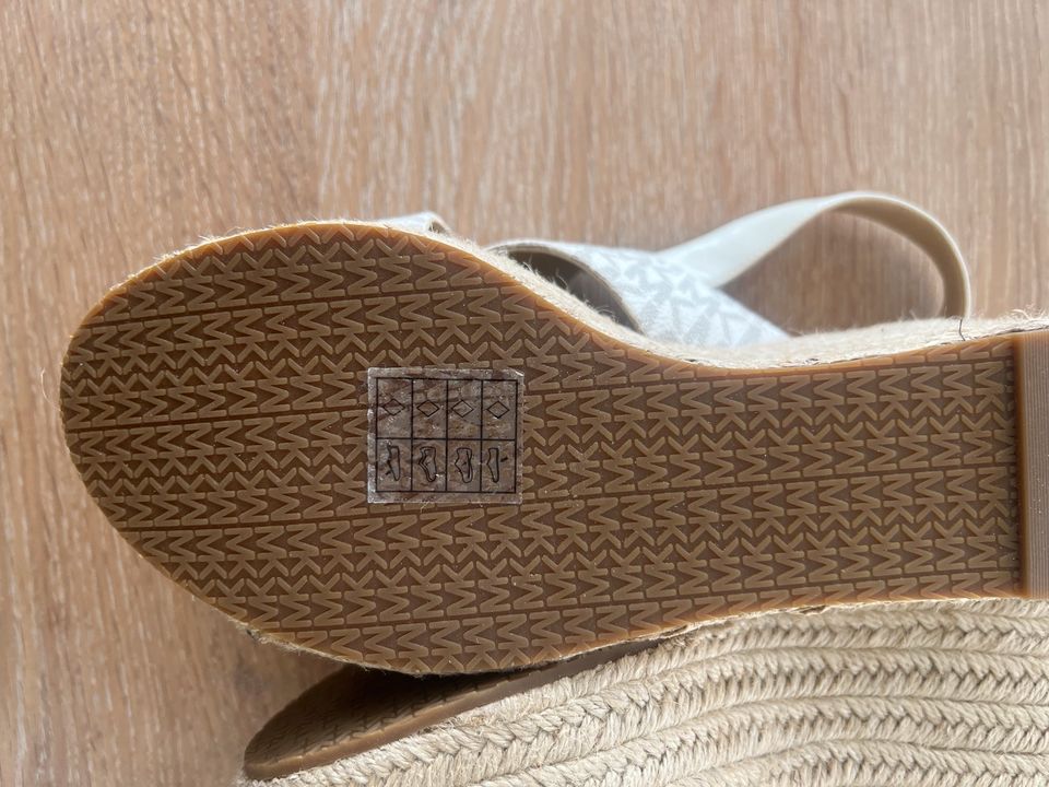 Michael Kors Keilsandalen Gr. 40 in Mahlberg