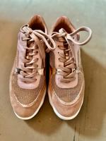 NEU Ultraleichte Unisa Turnschuhe Sneakers metallic Leder Brandenburg - Falkenberg/Elster Vorschau
