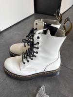 Dr. Martens Damen Jadon Boots Schuhe Gr. 39 fast Neu Leder weiß Nordrhein-Westfalen - Alsdorf Vorschau