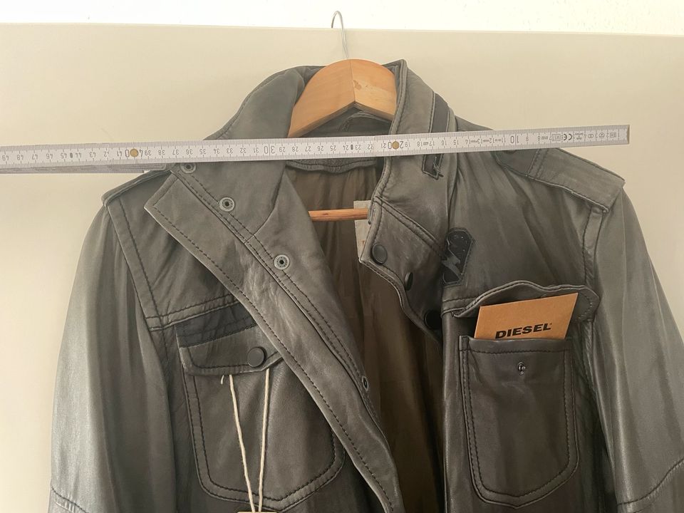 Diesel Leder Jacke Gr L top Zustand neuwertig in Friedrichshafen