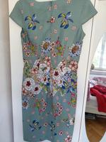 s.Oliver Kleid grün mit Blumenmuster, Größe 36/38 Neuhausen-Nymphenburg - Neuhausen Vorschau