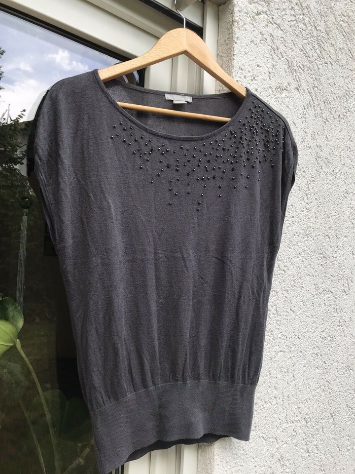 H&M T-Shirt Perlen grau Gr. M in Nohfelden