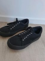 Schwarze Sneaker Niedersachsen - Melle Vorschau