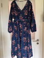 Bloomchic Kleid Größe 48/50 Niedersachsen - Leer (Ostfriesland) Vorschau