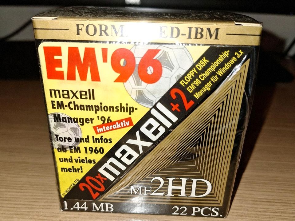 Maxell Disketten 22 Stück MF2HD mit EM'96 OVP in Köngen