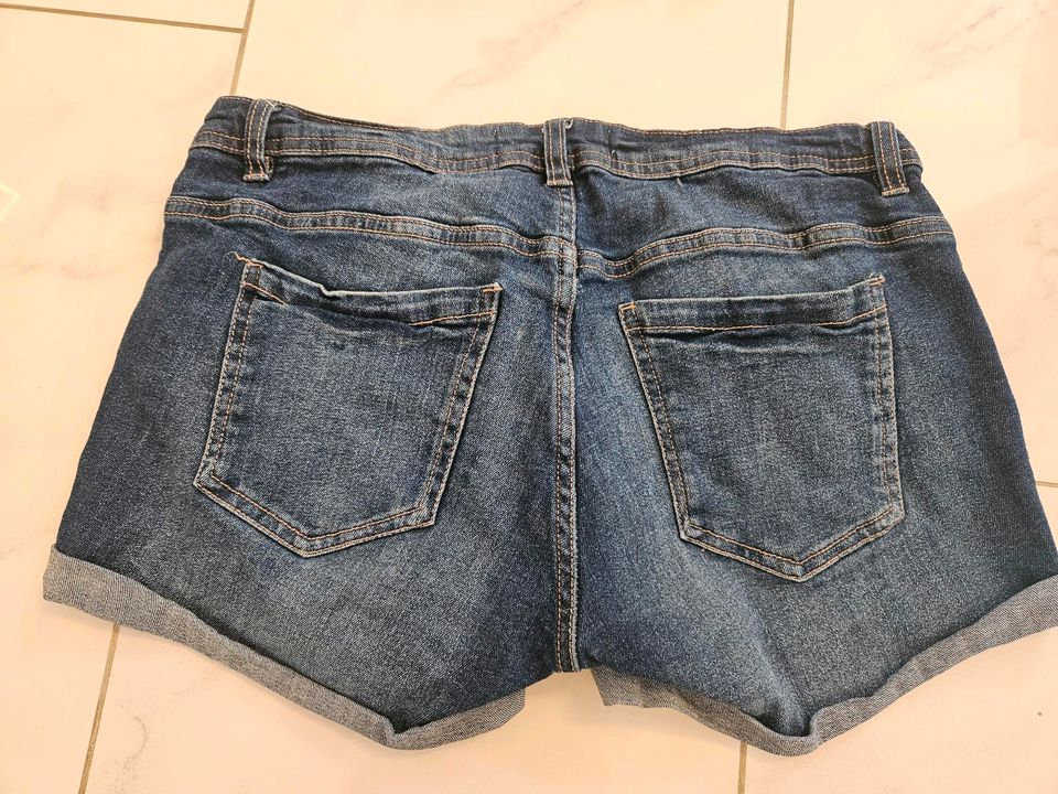 kurze Jeans Short 38 in Adelshofen (Oberbayern)