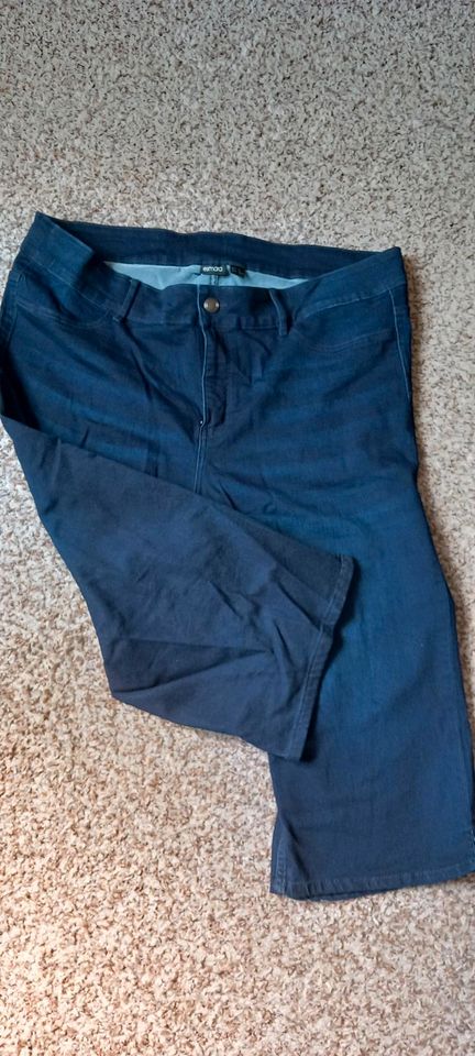 Jeans knielang Gr. 50 in Perleberg