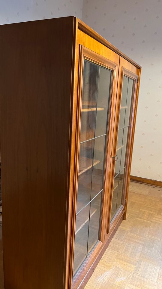 Wohnzimmer Vitrine Highboard Schrank in Andernach