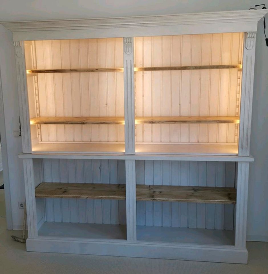 Verkaufschrank, Bibliothek shabby chic, LED, Ladeneinrichtung in Rosenbach