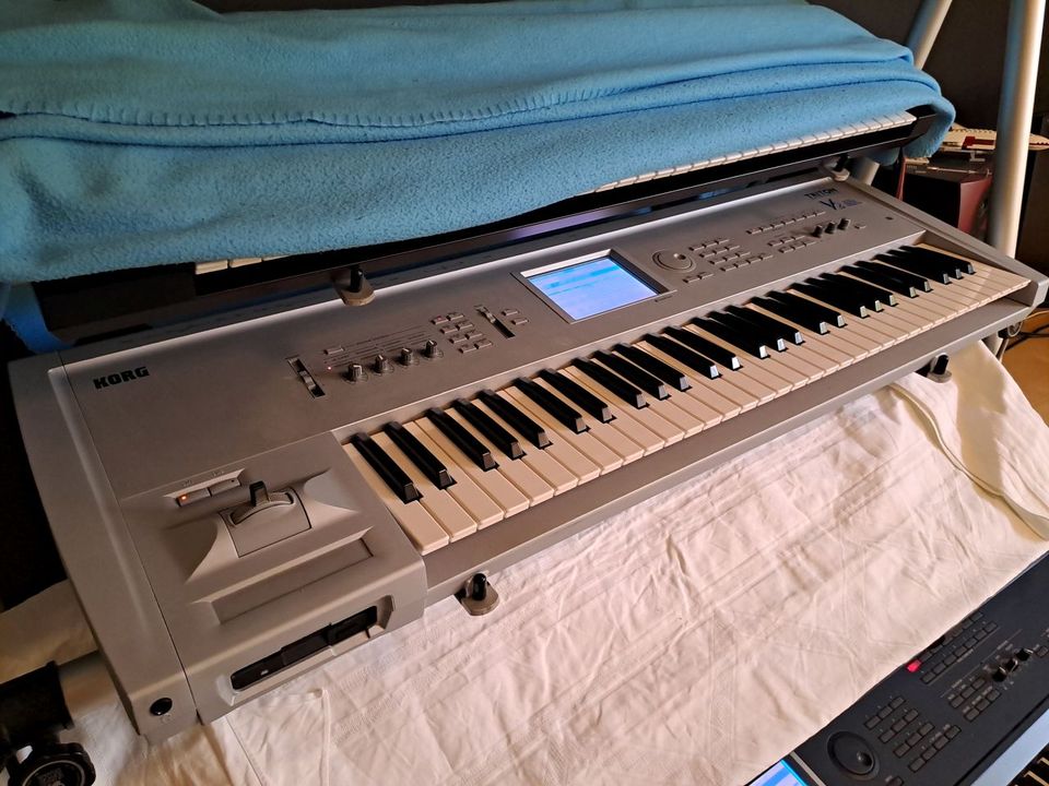 Korg Triton Classic 61, EXB-01, EXB-08, EXB-SCSI, ZIP250 in Elzach