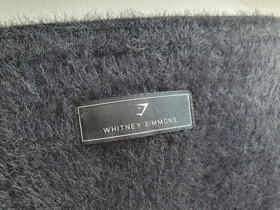 Gymshark Whitney oversized Eyelash Knit Sweater S Pullover U-Boot in Wedel