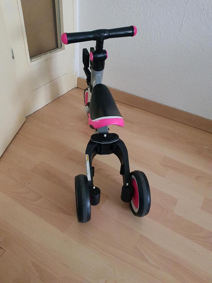 KORIMEFA 4 in 1 Fahrrad, Laufrad, Dreirad, Zweirad mit Pedalen in Berlin