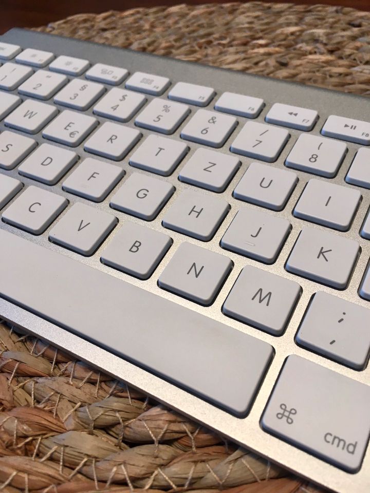 Apple Tastatur A1314 Wireless Keyboard Aluminium Bluetooth in Witten