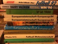 11 Bücher über Fußball und 2 Hefte und 1 DVD Thüringen - Ronneburg Vorschau