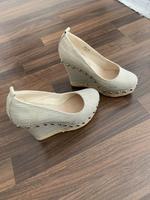 Aldo Italy Nieten Plateau Pumps Schuhe Beige Gr.36 wNeu Nordrhein-Westfalen - Herzogenrath Vorschau