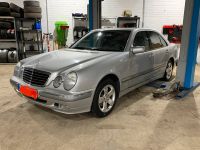 Mercedes Benz E240 Designo Avantgarde ROSTFREI W210 V6 Brandenburg - Oranienburg Vorschau