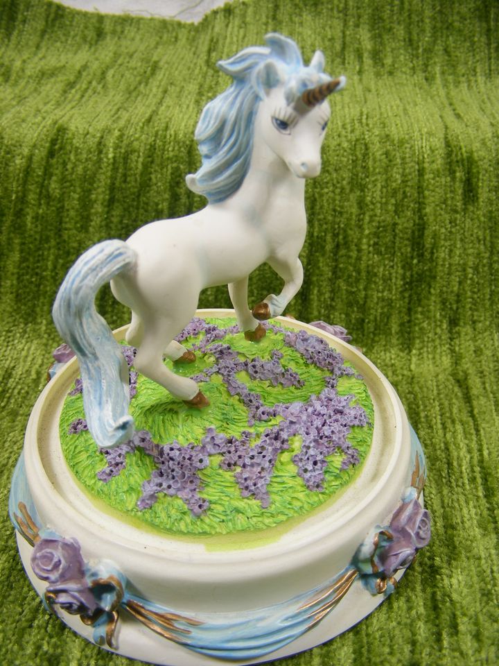 Franklin Mint Einhorn Rainbow of Love in Hermeskeil