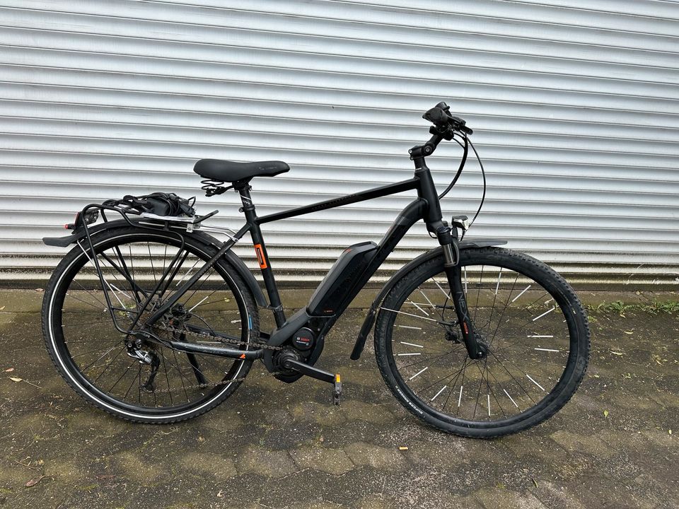 E-Bike 28 zoll von Bulls Cross Cx Bosch Motor 500wh Akku in Bremen