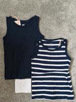 Unterhemden (2) in 92 von H&M in blau und blauweiß-gestreift. Schwentinental - Klausdorf Vorschau
