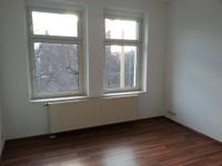 Zweiraumwohnung Nähe Zentrum, Küche, Bad mit Fenster, Balkon ( WG geeignet) Thüringen - Erfurt Vorschau