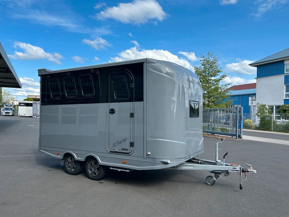 Pferdetransporter JL Trailer  Neues Modell 3 Pferde mit Wohnung in Seligenstadt