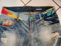 Desigual Jeans mit tollen Details Gr. 40 Hessen - Fronhausen Vorschau