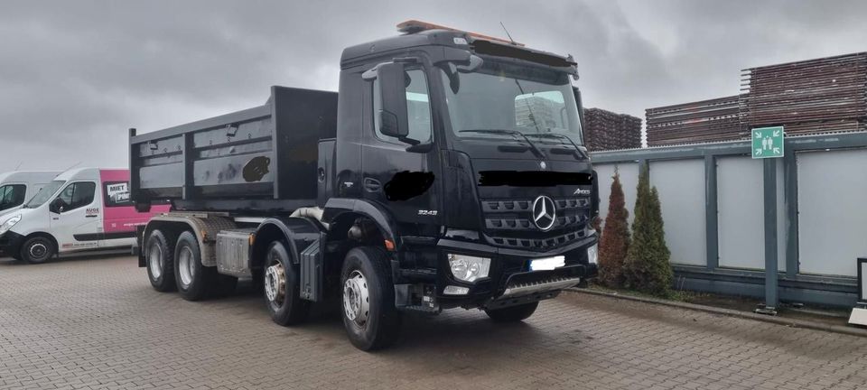 Mercedes-Benz Arocs-4/3243/E-6/1-H/Mit -Container/4-Achser/8x4 in Frankfurt am Main