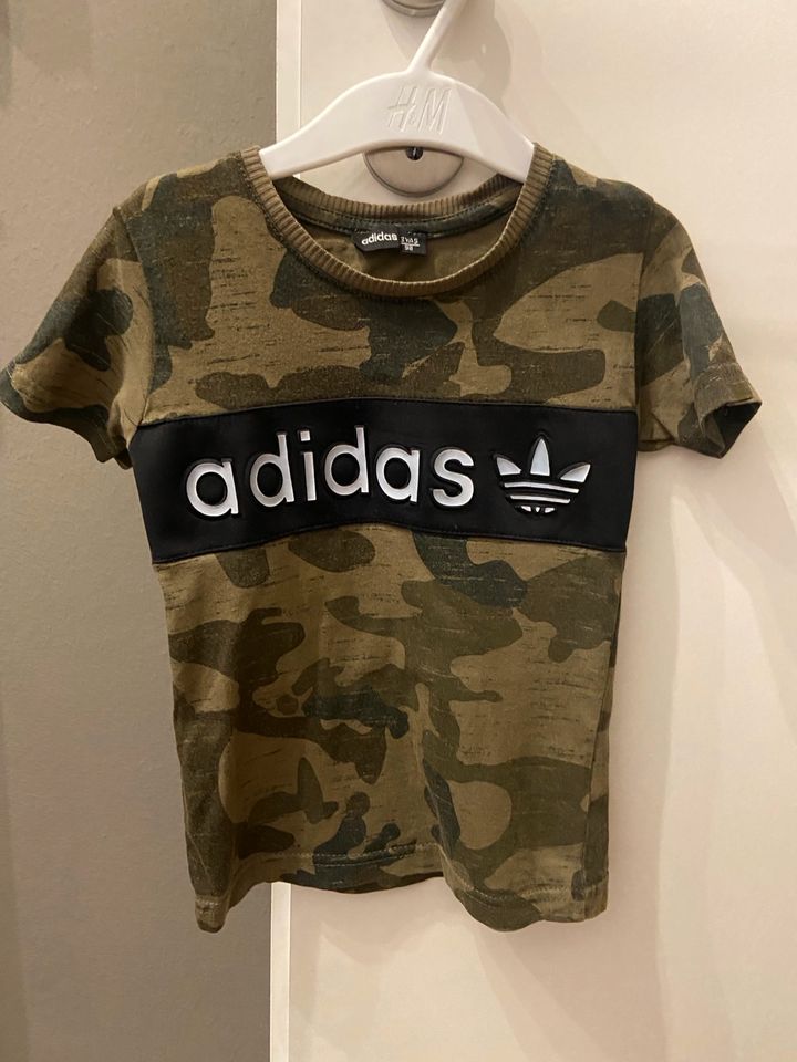Adidas T-Shirt Original set Größe 92 & 98 junge in Neumarkt i.d.OPf.