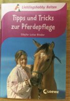 2 Kinder-Reitbücher (Pferdepflege+Reitabzeichen) Nordrhein-Westfalen - Königswinter Vorschau