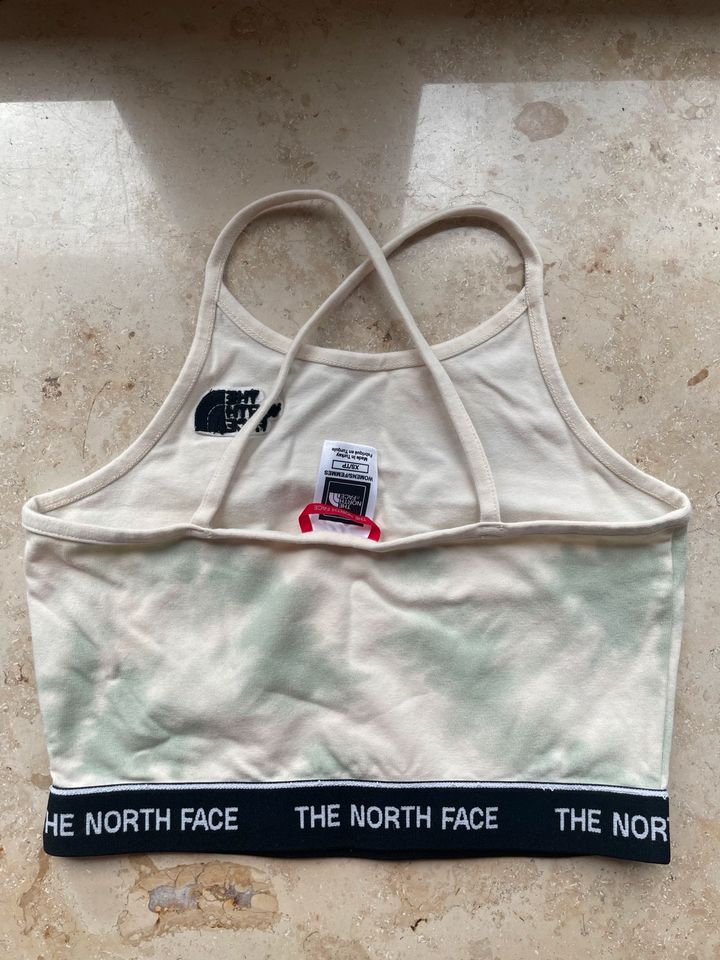 The North Face croptop in Dortmund