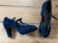 Peeptoes Pumps Tamaris Gr. 38 dunkelblau Wildleder wie neu Niedersachsen - Wolfsburg Vorschau