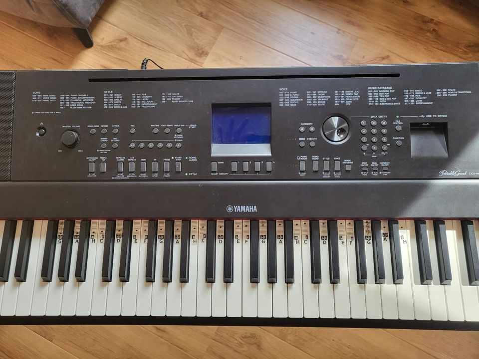 Yamaha DGX-660 B Keyboard, E-Piano in Barßel