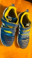 Turnschuhe Adidas 34 Sportschuhe Hallenschuhe Nordrhein-Westfalen - Mülheim (Ruhr) Vorschau