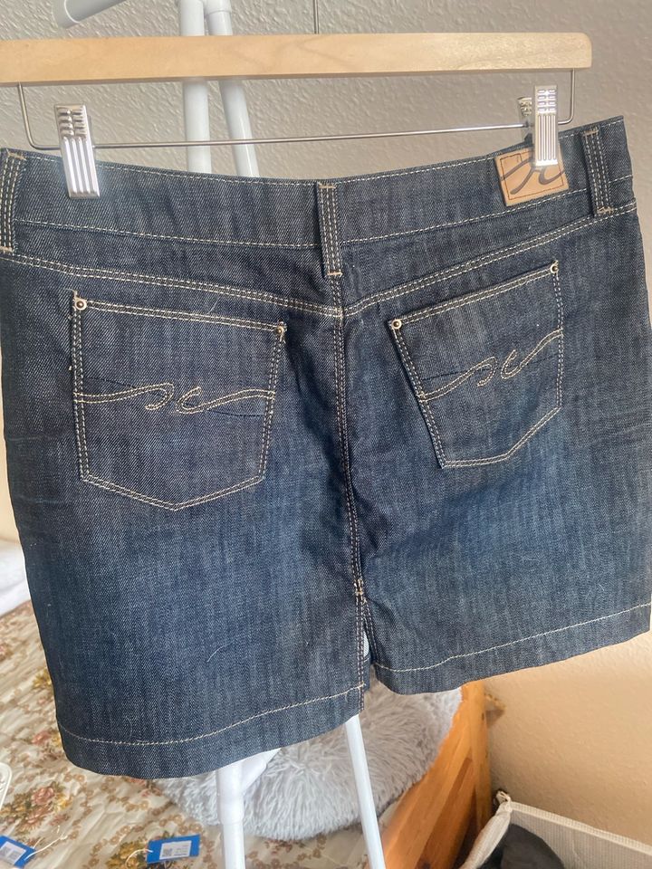 Tommy Hilfiger Jeansrock Gr M neu in Leipzig