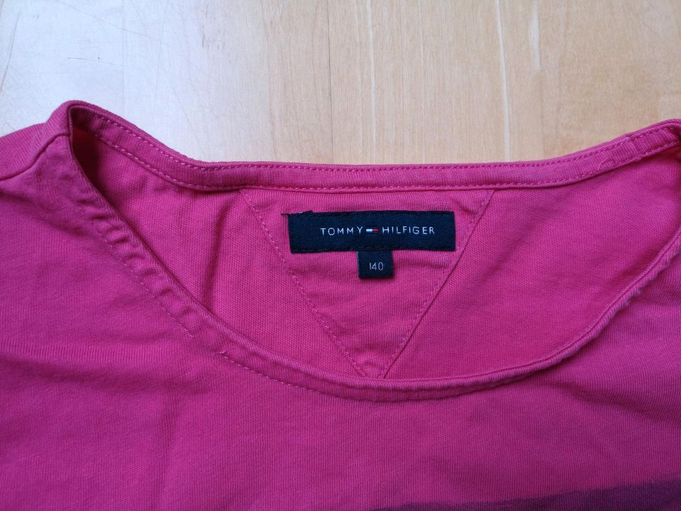 Tommy Hilfiger t-shirt gr. 140 pink in Neuss