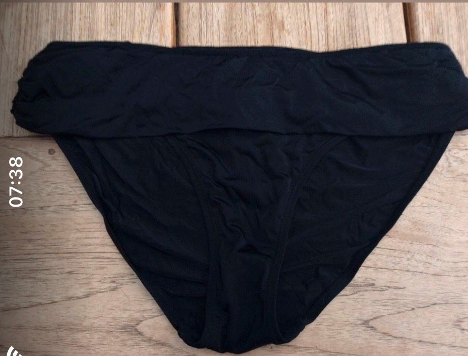 Calida: Schwarze Bikini-Hose in Gr. 44, neuwertig in Homburg