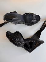 Fendi Sandalen Keilabsatz wedges schwarz Sandaletten 41 Niedersachsen - Lüneburg Vorschau