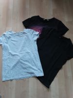 3 H&M T-Shirts Gr.146/152 Nordrhein-Westfalen - Dormagen Vorschau