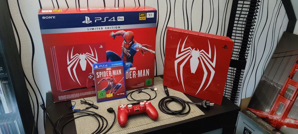 Play Station 4 Pro/4K 1TB Spider Man Edition in Übach-Palenberg