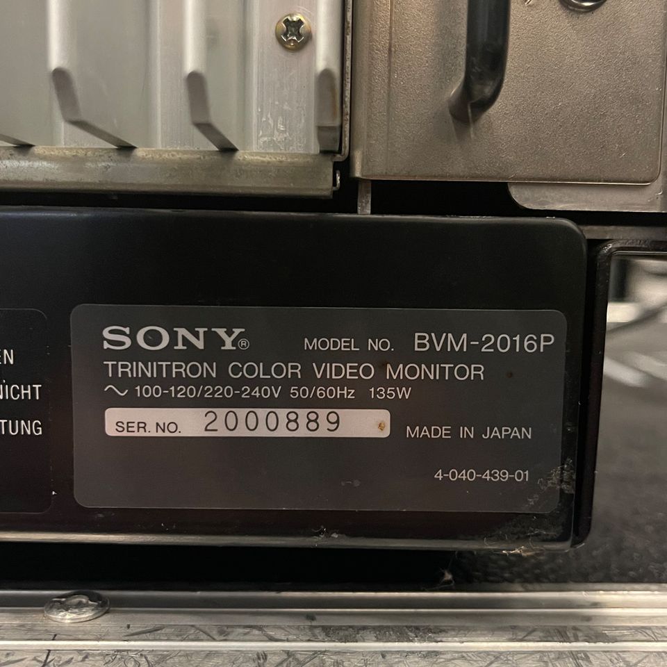 Sony BVM-2016P Retro TV Gaming CRT Bildröhre Broadcast Monitor in Karben