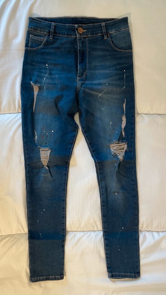Skinny ripped jeans in Düsseldorf