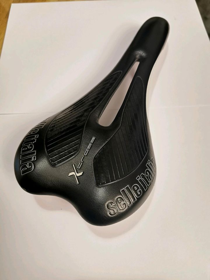 Selle Italia SLR Carbon Sattel 180g Rennrad in Winnenden