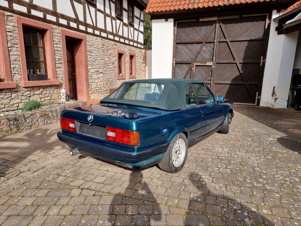 BMW E30 318i Cabrio in Volxheim
