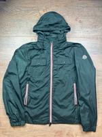 Moncler Lyon Jacke 6 Dunkelgrün Niedersachsen - Garbsen Vorschau